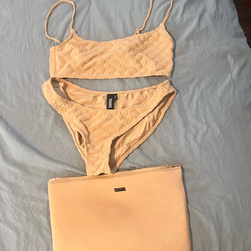 BNWT Authentic Triangl Bikini w Bag